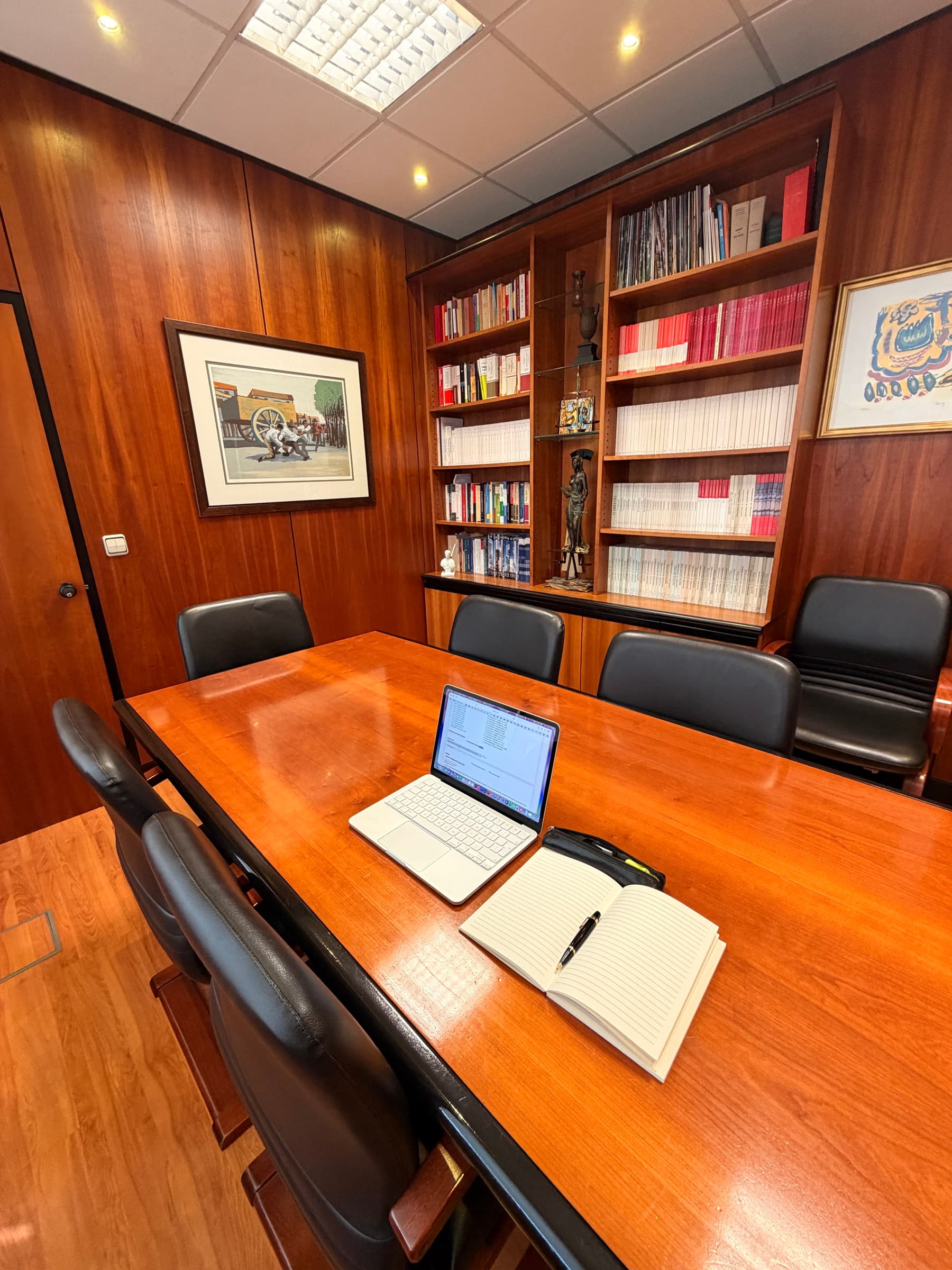 Sala de reuniões do escritório em Lisboa